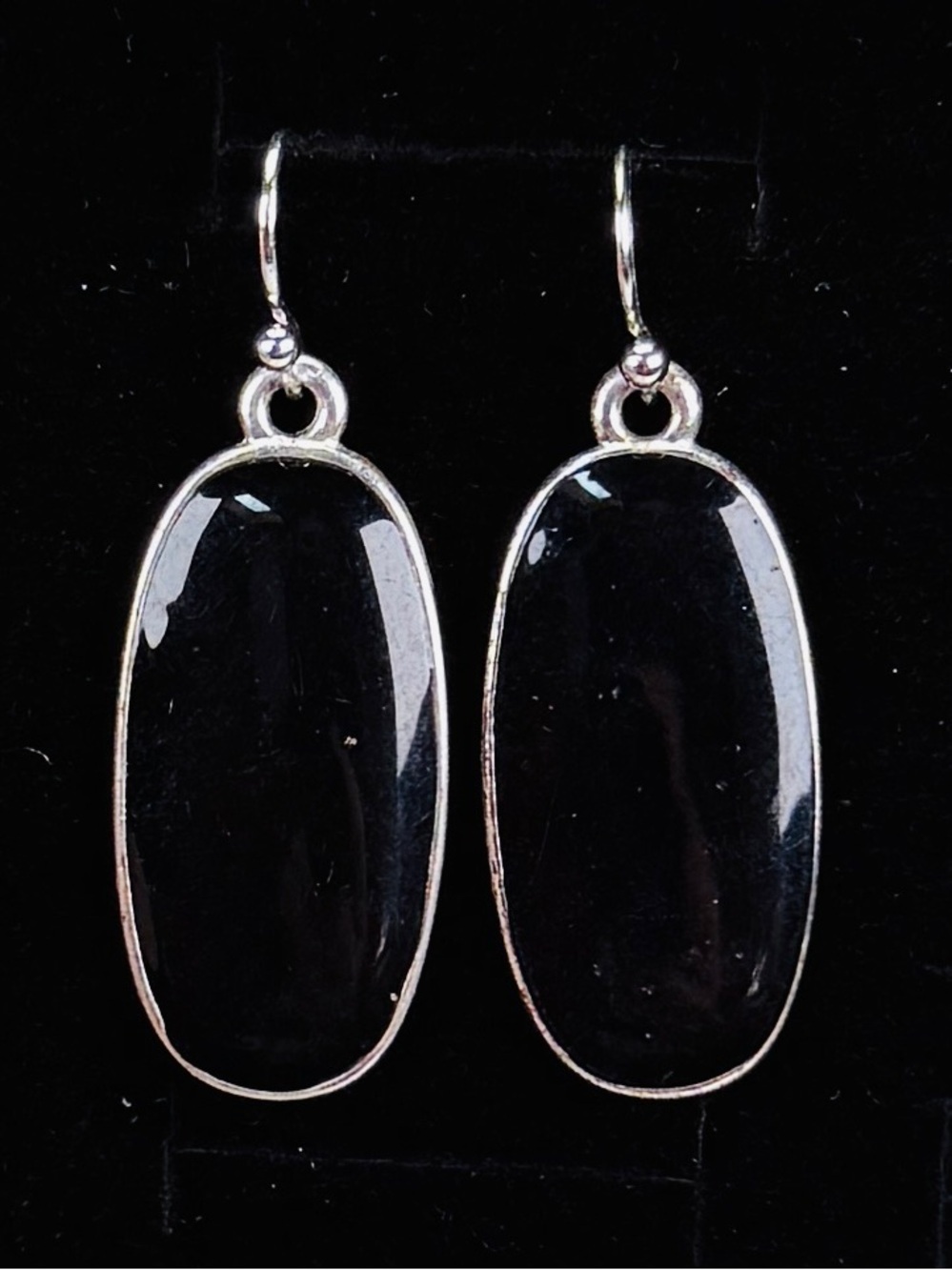 Vintage weighted black and silvertone pierced earrings - Picture 6 of 6